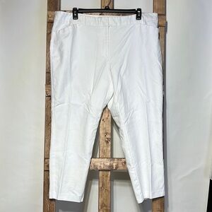 Liz, Claiborne women “ Emma” white trousers. Size 18 W. EUC.